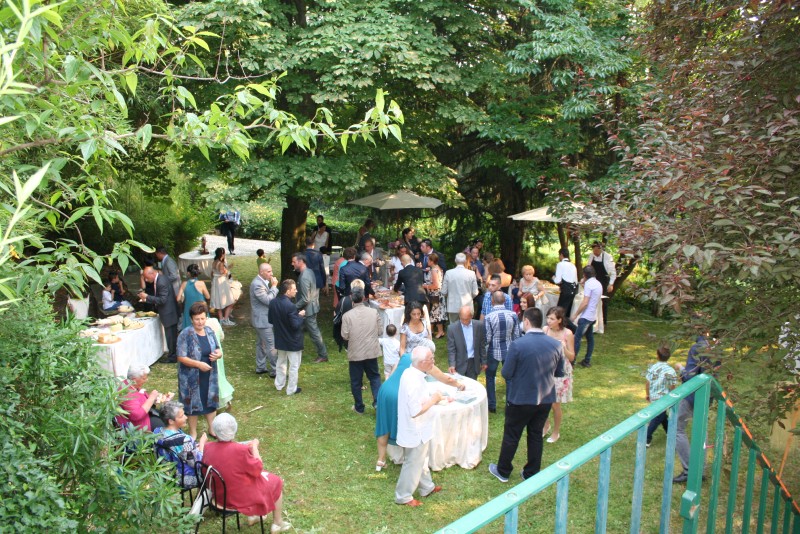 Location con aperitivo in giardino